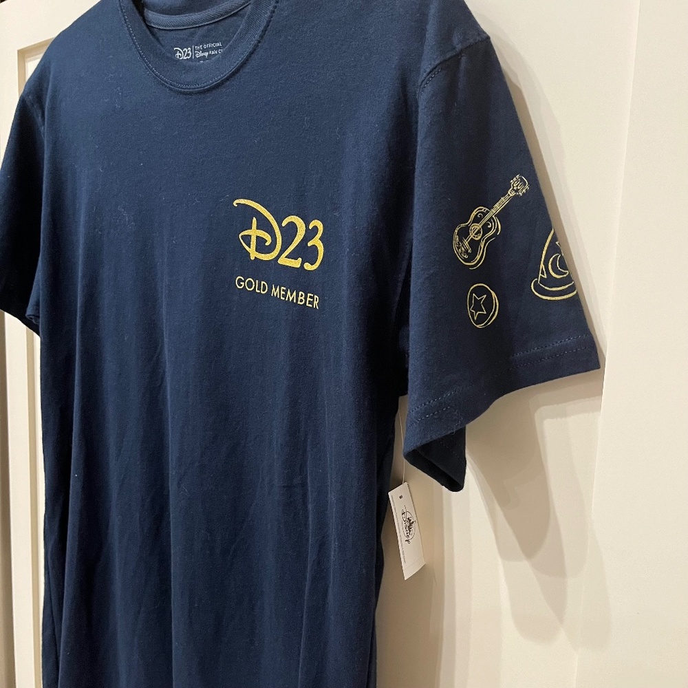 Disney D23 Gold Member Navy T Shirt with Gold Writing - Size Small - NWT